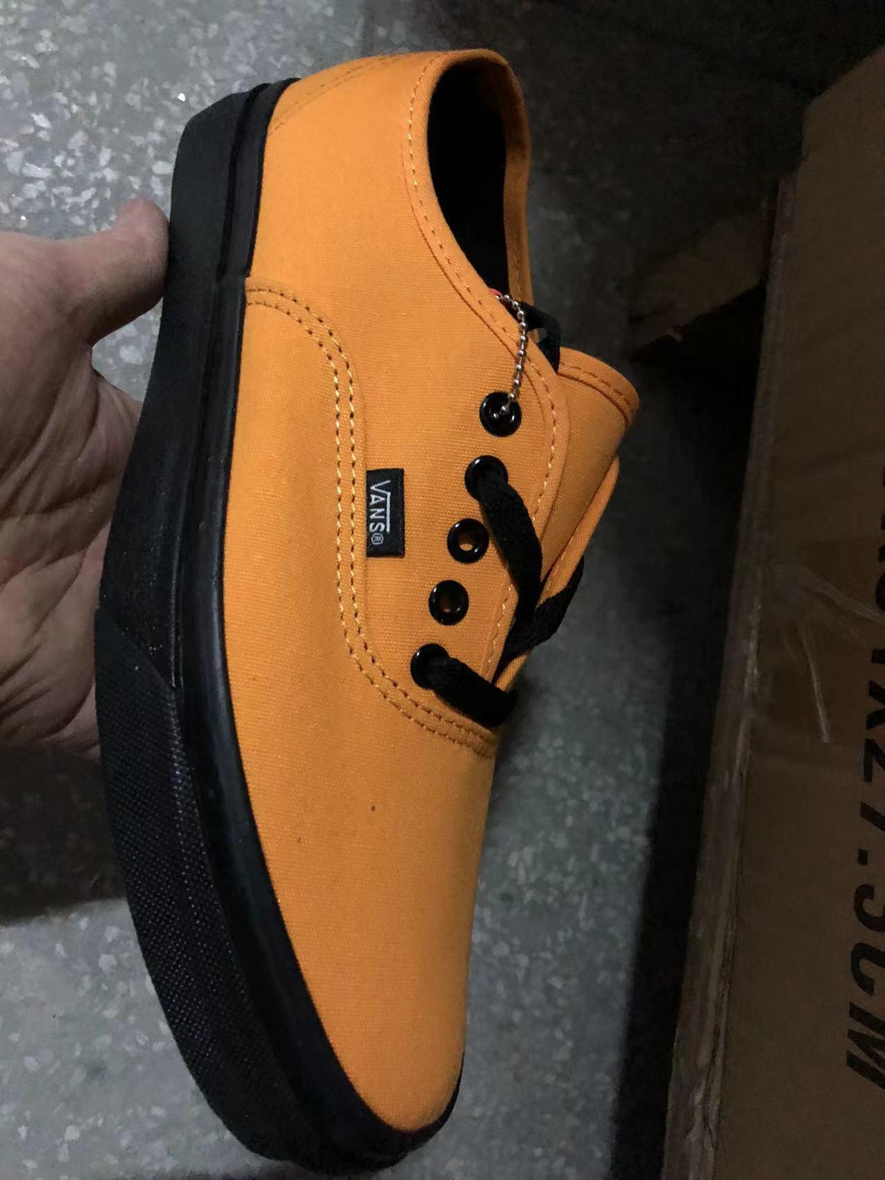 Rubber shoe - Image 3